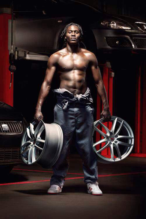 现役足坛十大肌肉男,史上十大肌肉男排行榜