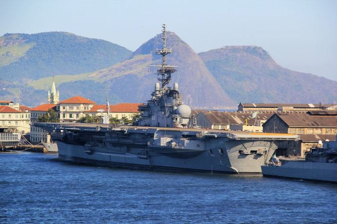 巴西航母两次失火经过改造终成世界第八