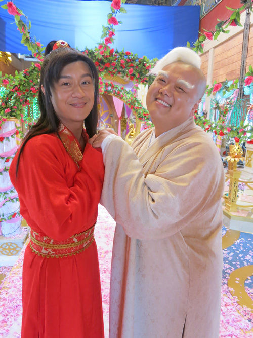 他体重两百多斤从未做过主演却集艺人编剧导演于一身