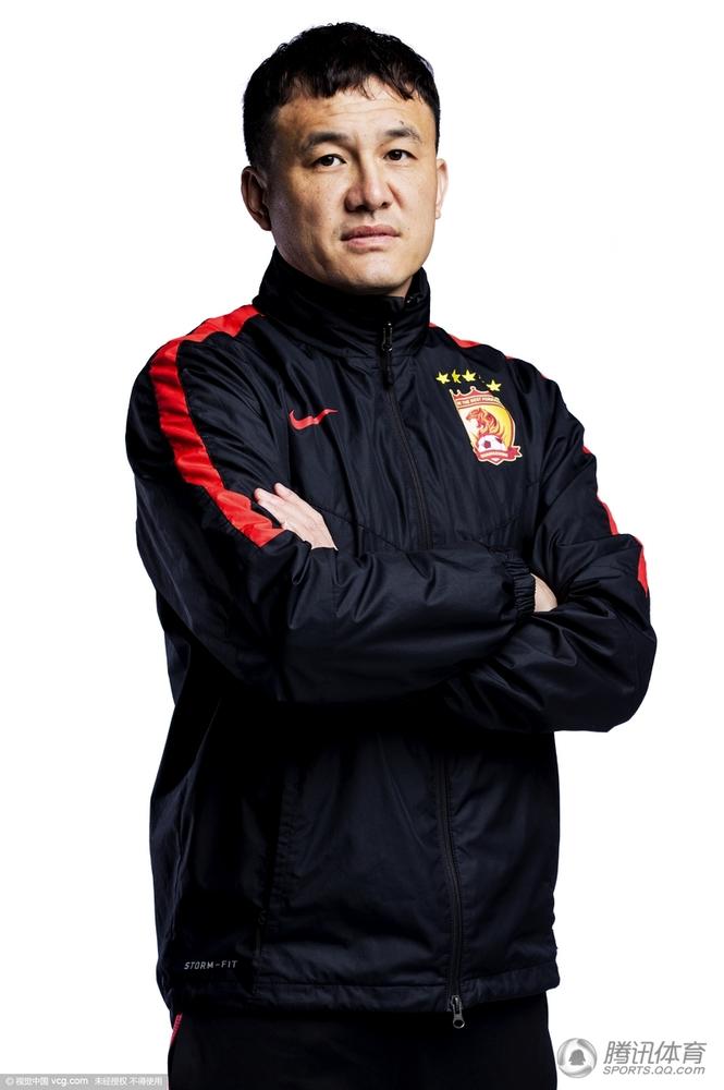 广州恒大新赛季官方写真照图片,恒大赛季最霸气的海报