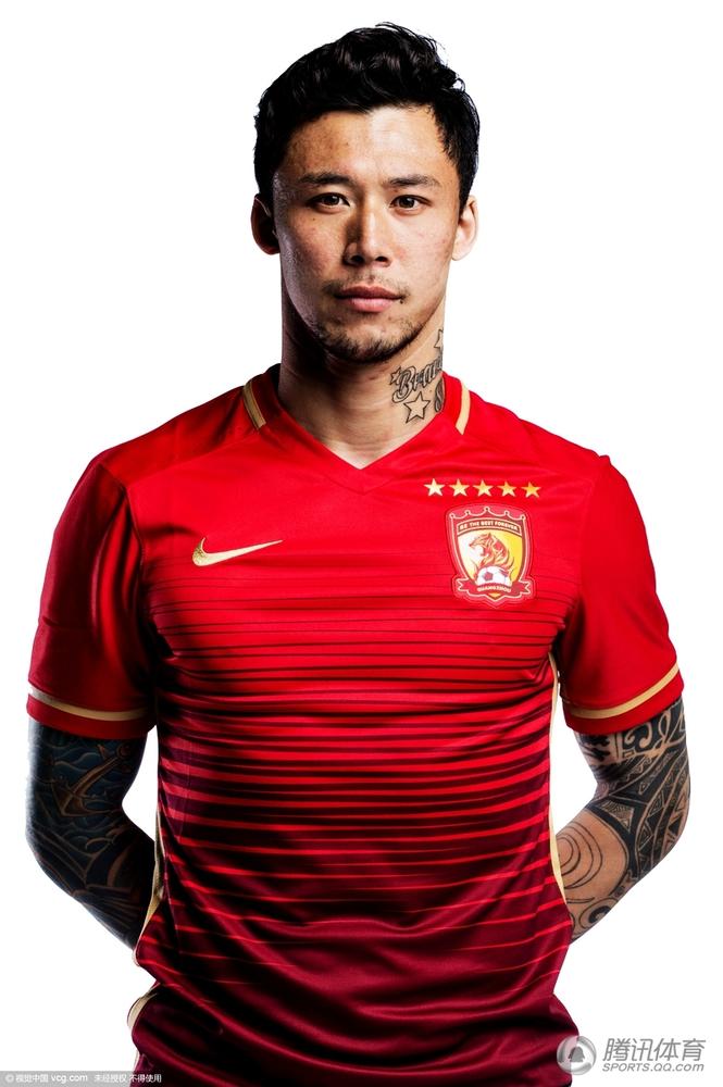 广州恒大新赛季官方写真照图片,恒大赛季最霸气的海报