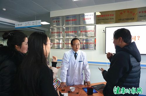 皮肤科医生专家治痤疮,皮肤科医生怎么预防痘坑