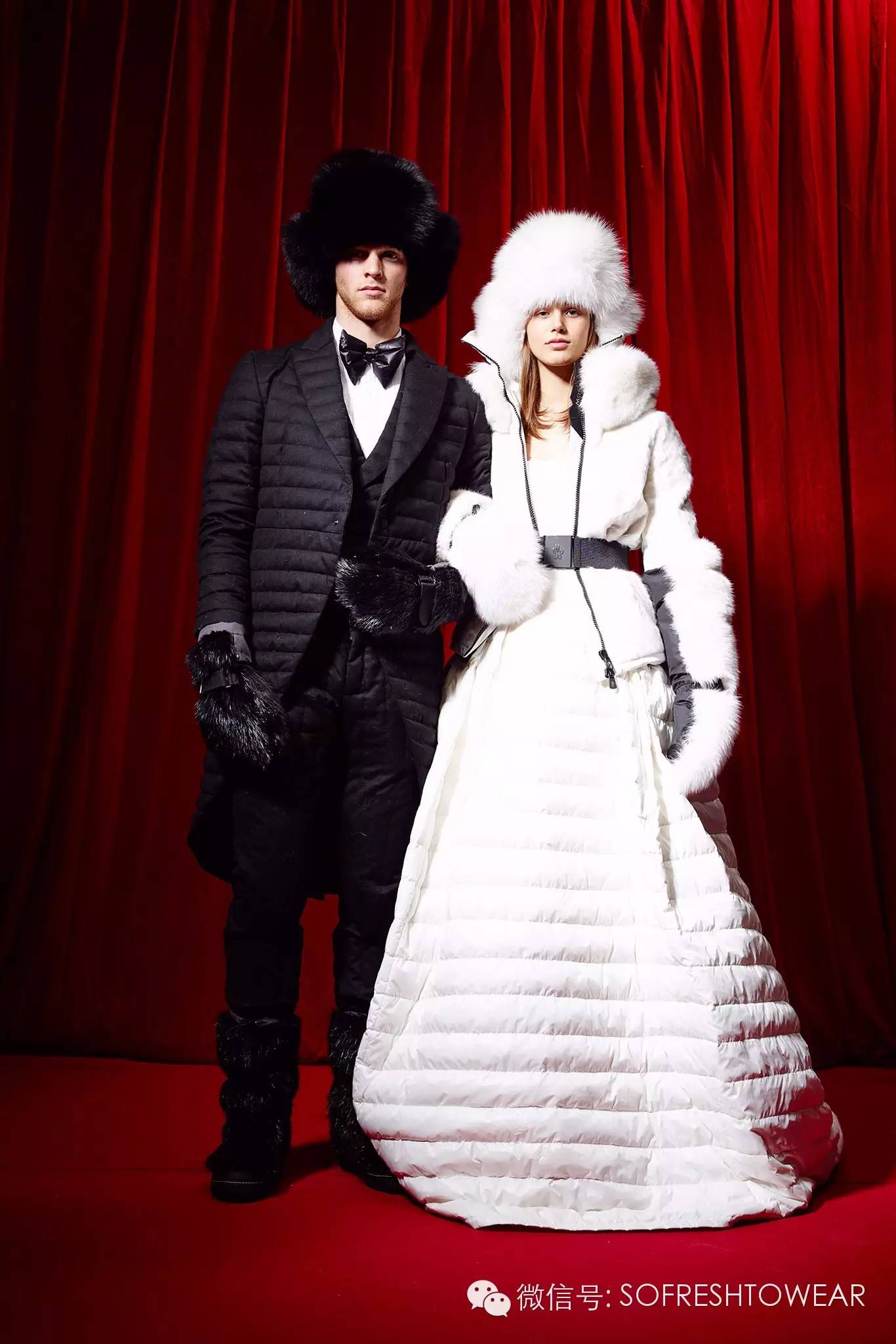 爆款羽绒服谁穿都好看,冬天穿什么颜色的羽绒服最好看