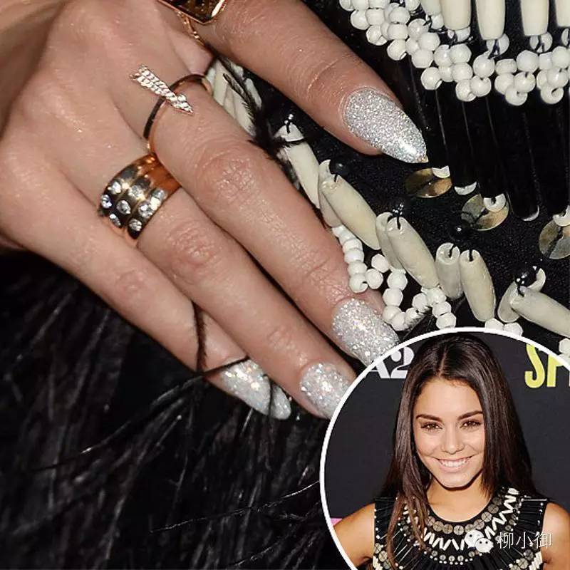 红绿搭配的美甲新年,同学会装b的最高境界