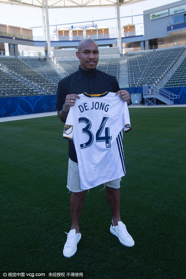 ［综述］今日新闻点滴之20160218——三十年贝氏米兰