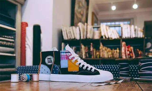 为了你脚上的帆布鞋，几家大牌每年要打50亿美元的战争