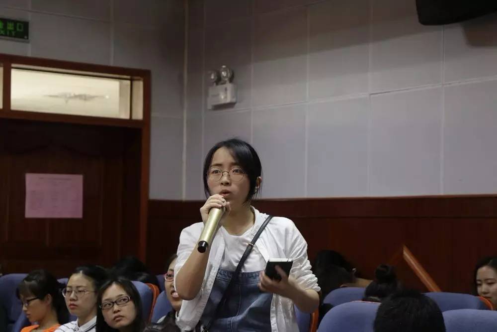 二酉讲坛｜建设书香校园，跃文开坛布道