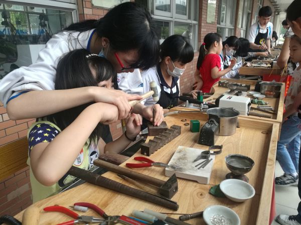 新闻早茶丨即日起至6月18日，周末广佛地铁口打滴滴5.2折