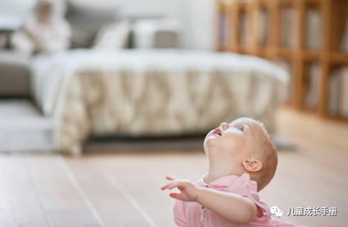 逗娃很危险,逗宝宝玩切忌危险动作