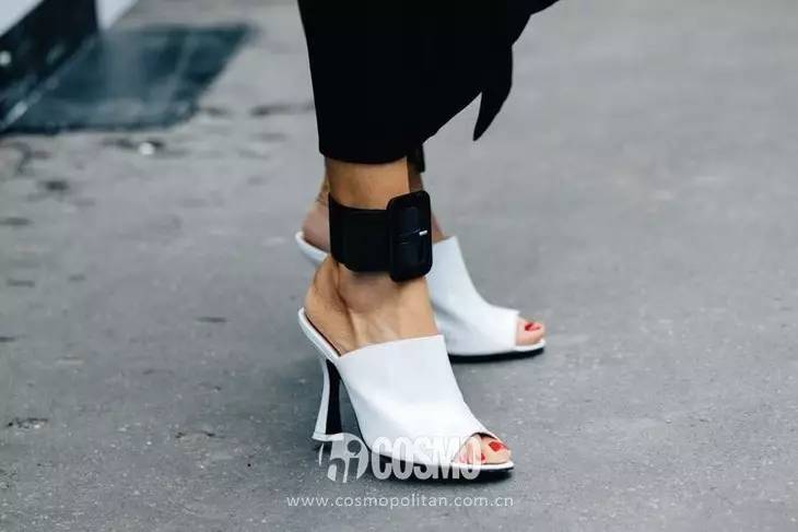 配饰狂｜会搭脚链这个夏天就能赢很大