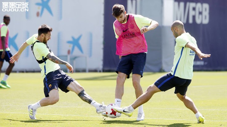 梅西足球鞋nemeziz19.4,阿迪达斯nemeziz梅西专属