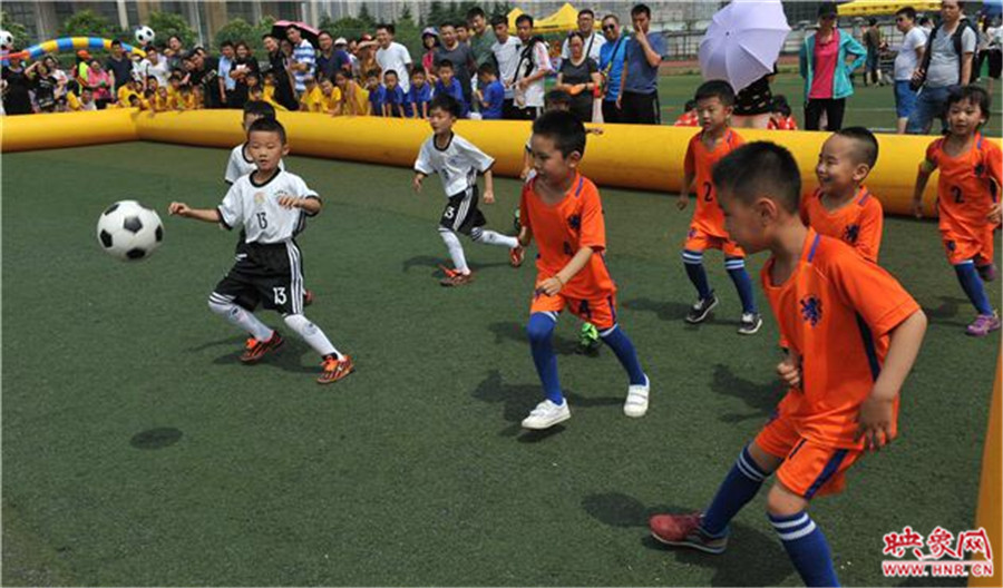 庆祝六一之足球嘉年华,幼儿园六一足球嘉年华
