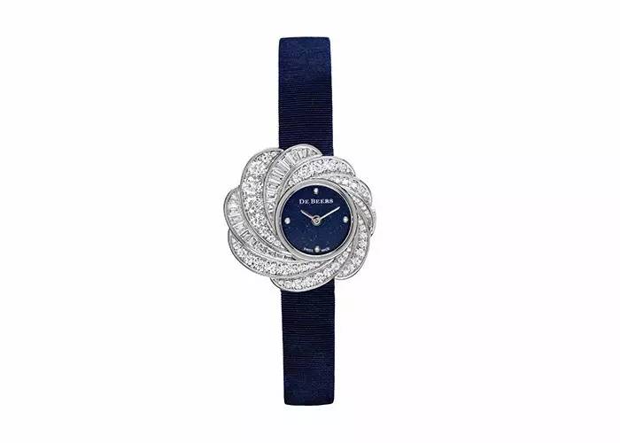 范冰冰全程陪伴,范冰冰踏上戛纳红毯的那一刻