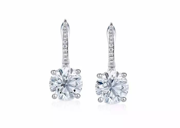 范冰冰全程陪伴,范冰冰踏上戛纳红毯的那一刻