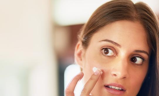 脸部过敏如何解决,治疗脸部过敏的草