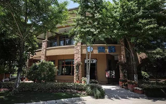 香港人均200西餐厅 (广州人均200西餐厅)