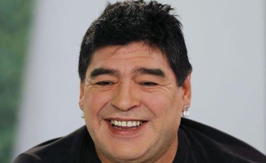 足球史上最伟大球员马拉多纳,足球传奇球星马拉多纳