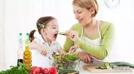 怎么阻止蚊子在耳边飞,为什么蚊子在耳边嗡嗡叫不咬人