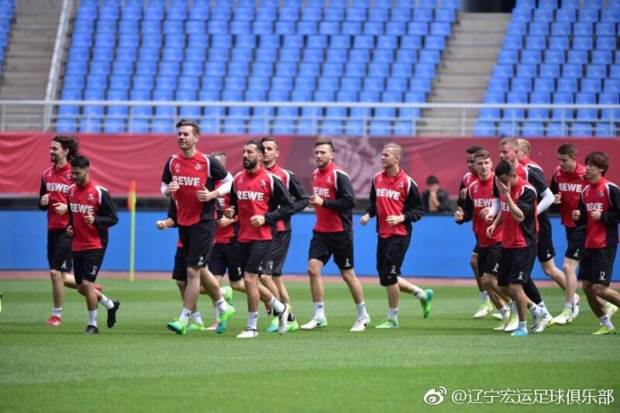 科隆备战德甲联赛视频,科隆队入场