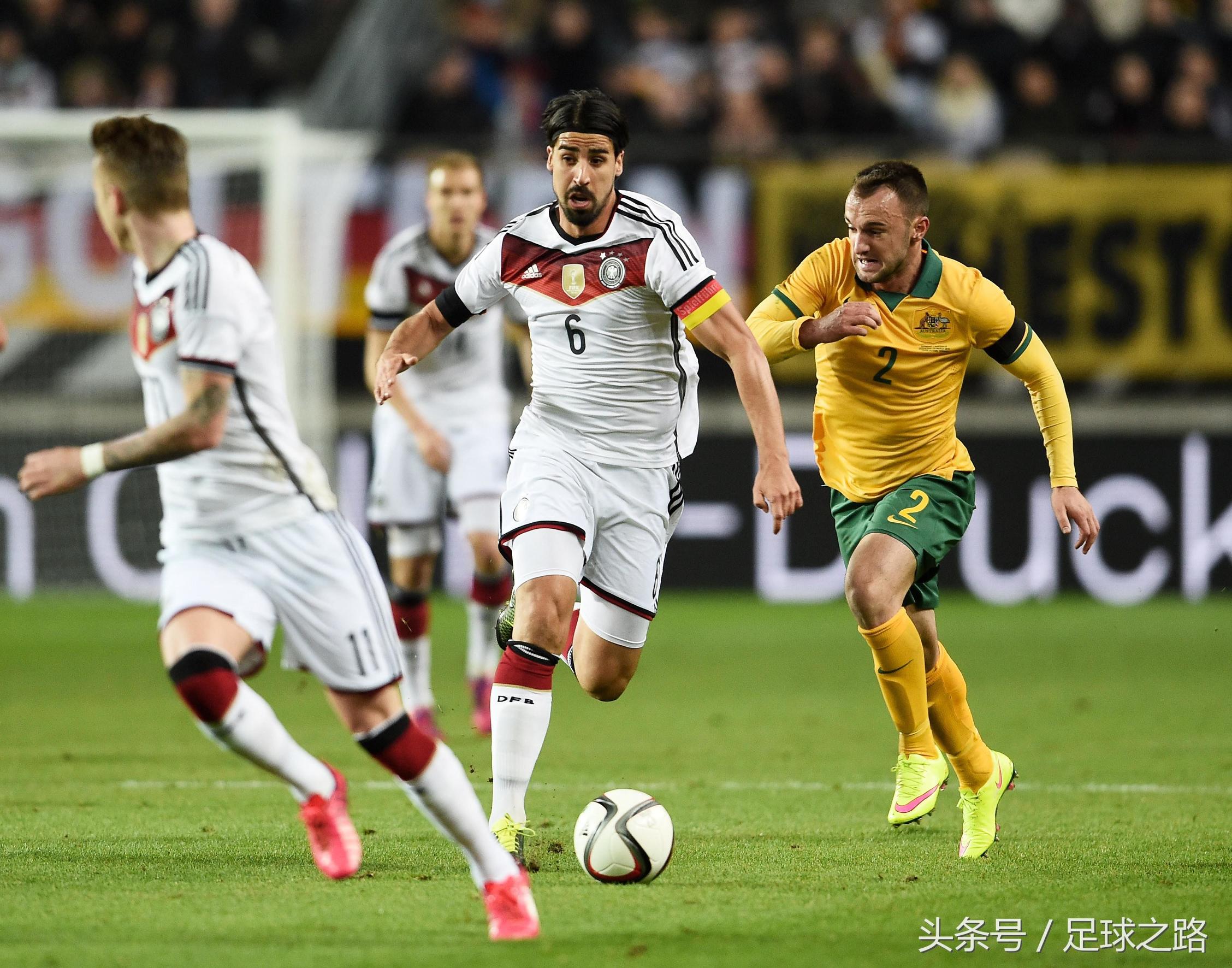 中场球员摆脱技巧训练,中场如何正确跑位