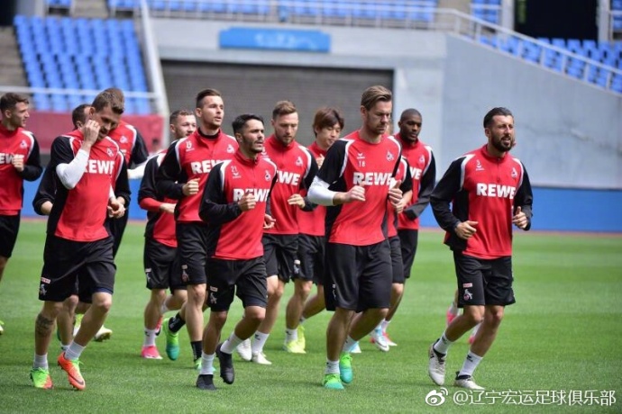 科隆备战德甲联赛视频,科隆队入场