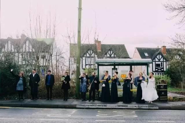 老公虽然穷但是很快乐,老公说没有钱婚礼一切从简