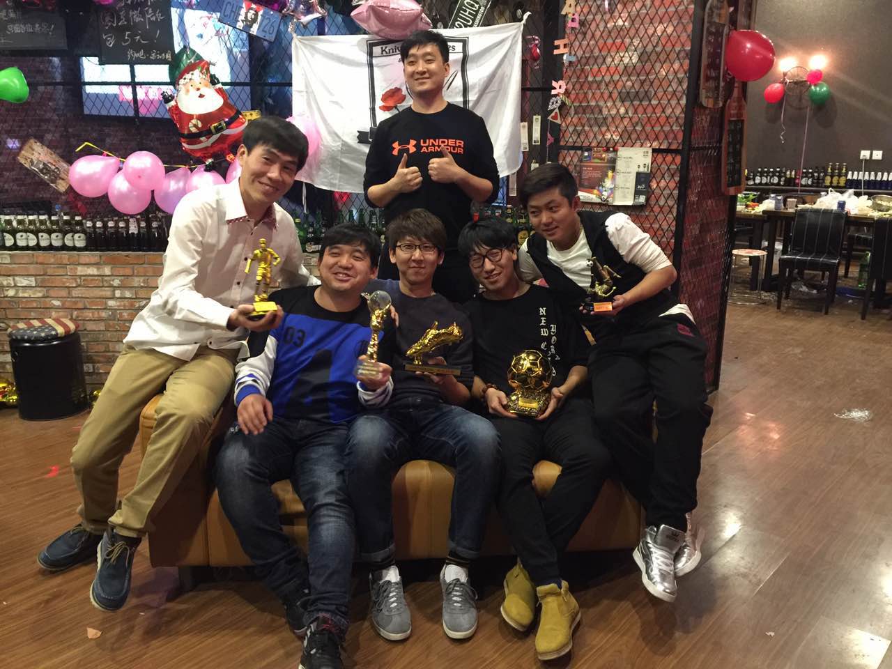 刀剑玫瑰！草根中一支快乐小球队~