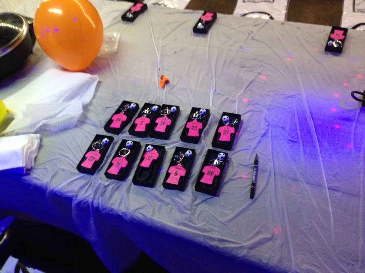 刀剑玫瑰！草根中一支快乐小球队~