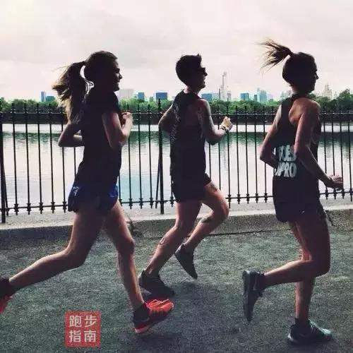 坚持跑步体重不变,跑步一个星期体重没变怎么办