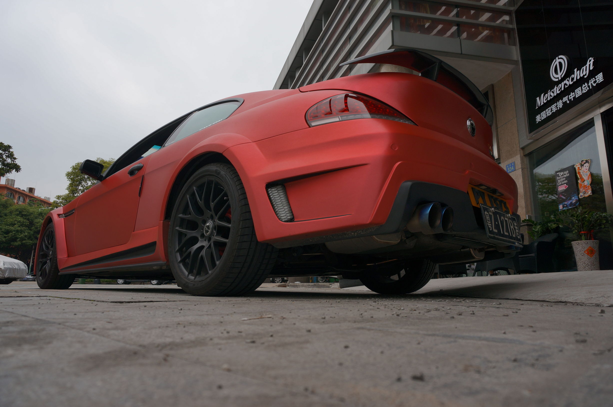 换了轮毂边缘突出,换了轮毂轮胎外凸