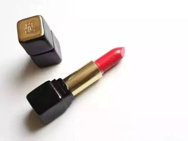 迪奥口红哪个色号适合夏天,夏天用哪种颜色的口红好