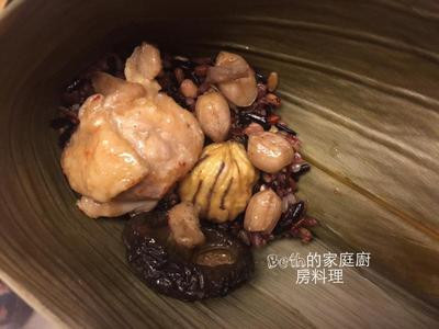 适合三高者吃的十谷米鸡肉粽，营养均衡低油脂，味道却一点不差哦