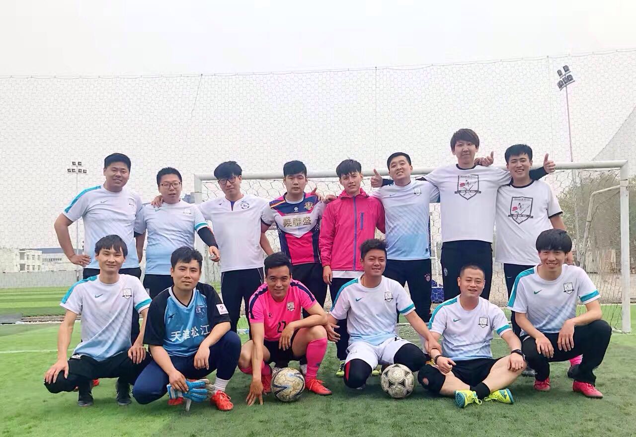 刀剑玫瑰！草根中一支快乐小球队~