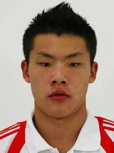 国足门将失误进球视频回放,国足门将颜骏凌对比王大雷