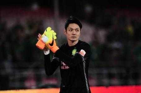 国足门将失误进球视频回放,国足门将颜骏凌对比王大雷