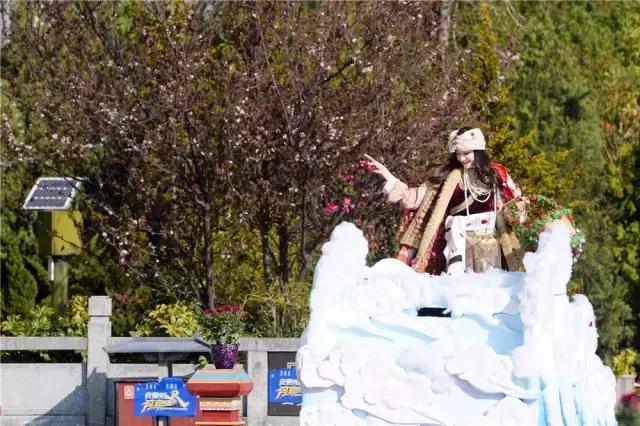 鹿晗忍不住对热巴放大招，逼问热巴“初吻”给了谁？！