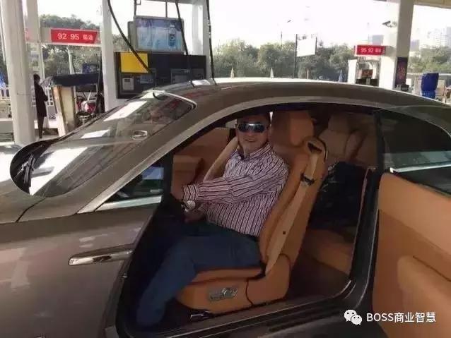 江湖人称“铜鱼头”，白手起家到年收入5亿，奥巴马还给他回信！