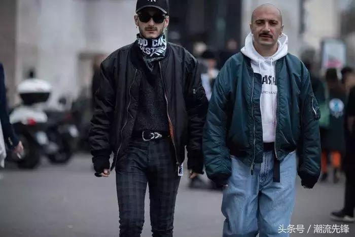 潮牌vetements夹克,潮牌vetements满印白