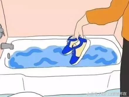 篮球鞋后跟磨脚处理4种方法,男士鞋磨脚后跟最简单的方法