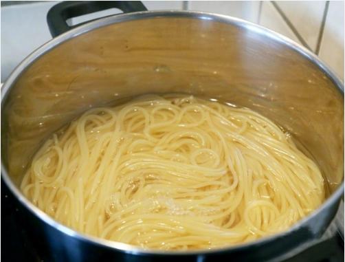 意大利面怎么做才正宗,正宗意大利面怎么做