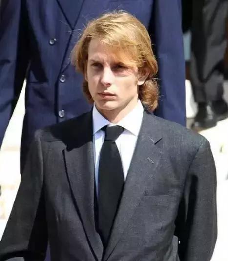 三百年爱情诅咒终结者，那个欧洲最帅王子最后娶了谁？