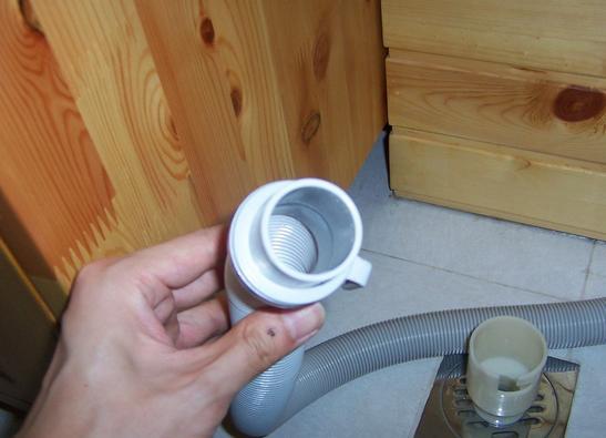 洗衣机排水管地漏漏水怎么解决,洗衣机下水管与地漏连接漏水防臭