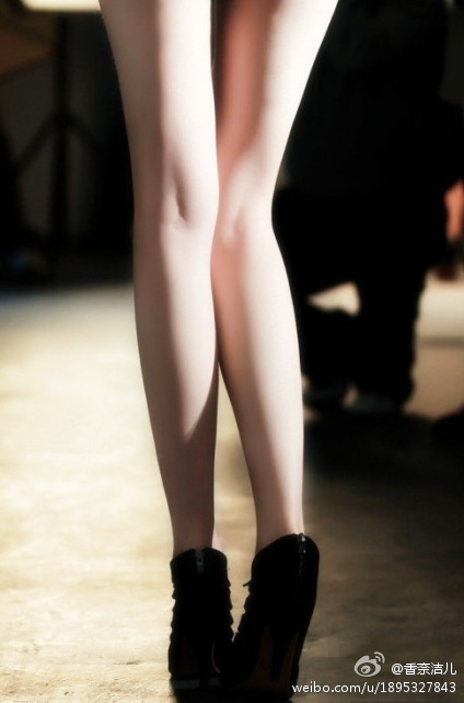 闺蜜发照片总觉得怪怪的,闺蜜发了一张图片问你好不好看