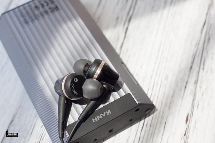 铁三角ath-ckr100和ls400is,铁三角入耳式耳机ath-clr100