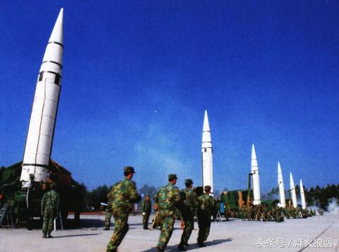 *弹炸**曾祖！中国“东风”家族添新成员，美俄甘拜下风