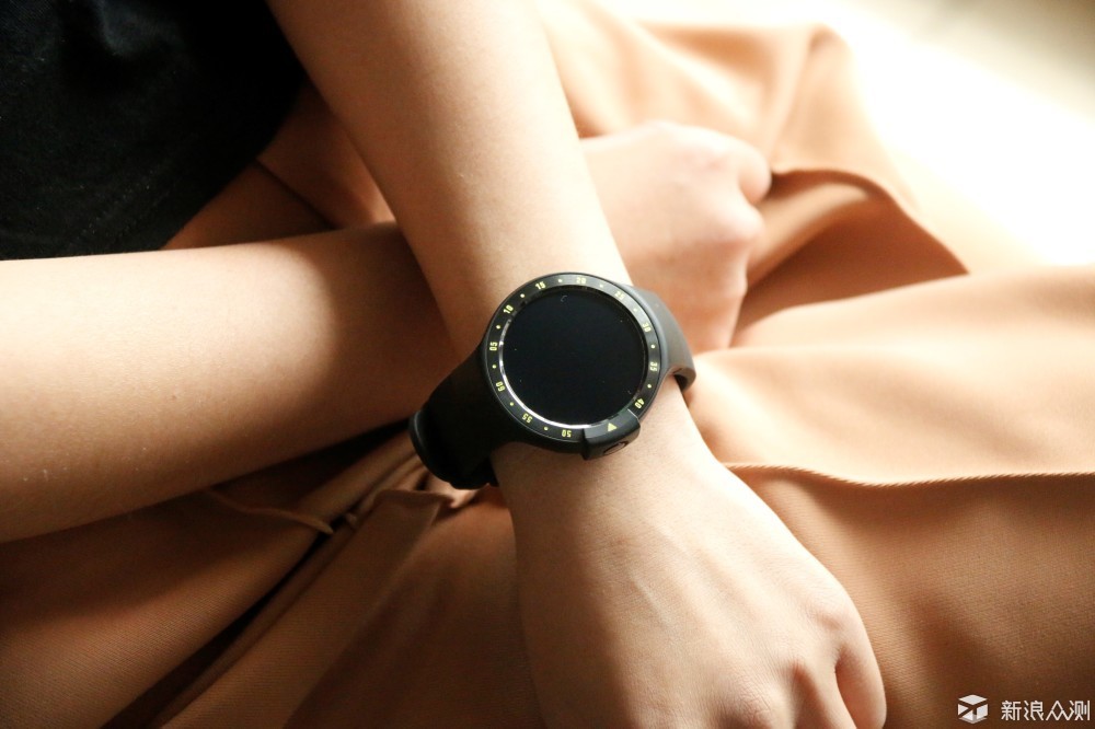 功能丰富全面，运动诚意不足ticwatchs试用体验