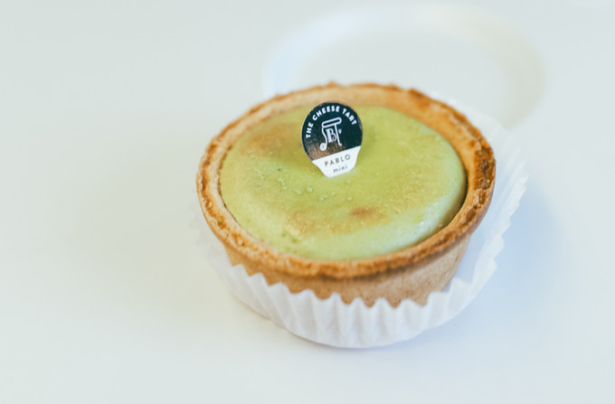 紫藤花开的季节去看锦鲤成了精，据说转发会有好运