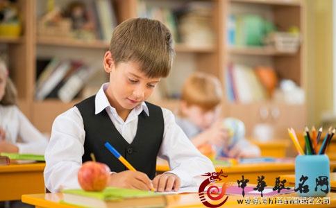 100个才华横溢男孩乳名,气宇轩昂的男孩名字