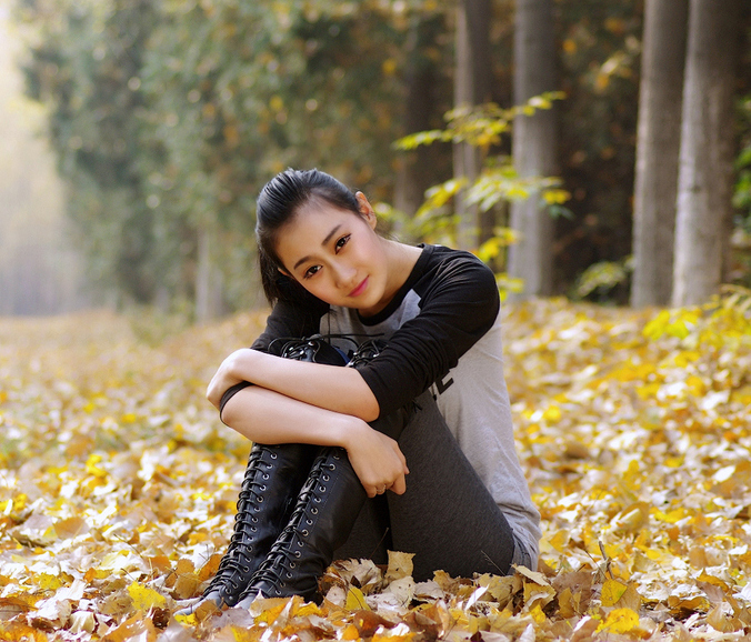 长血印留在僵冷脸上，撕心裂肺的疼震醒了襄阳女子近似麻木的神经