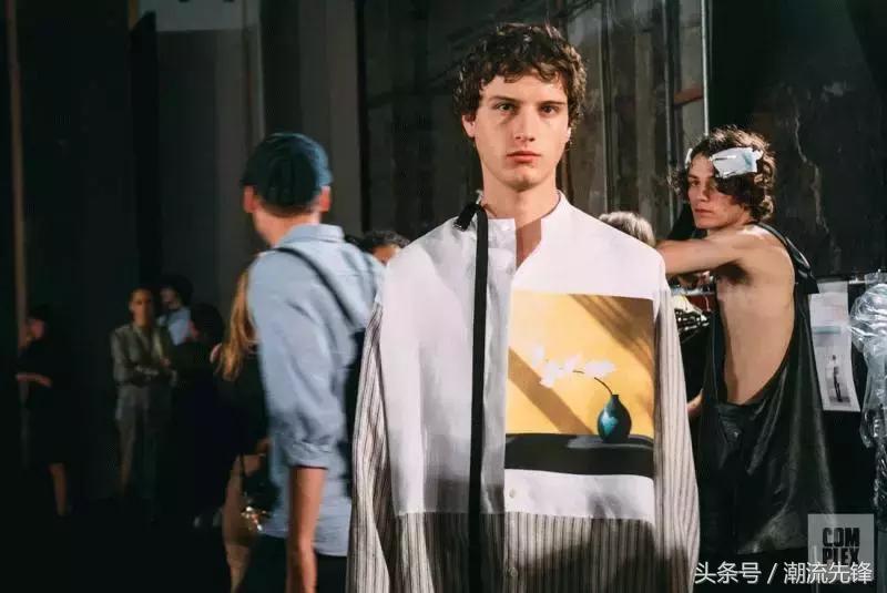 潮牌vetements夹克,潮牌vetements满印白